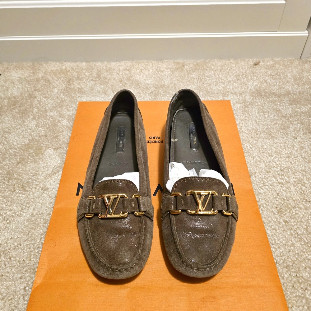 Louis Vuitton Brown and Gold Flats with Signature LV Embellishment